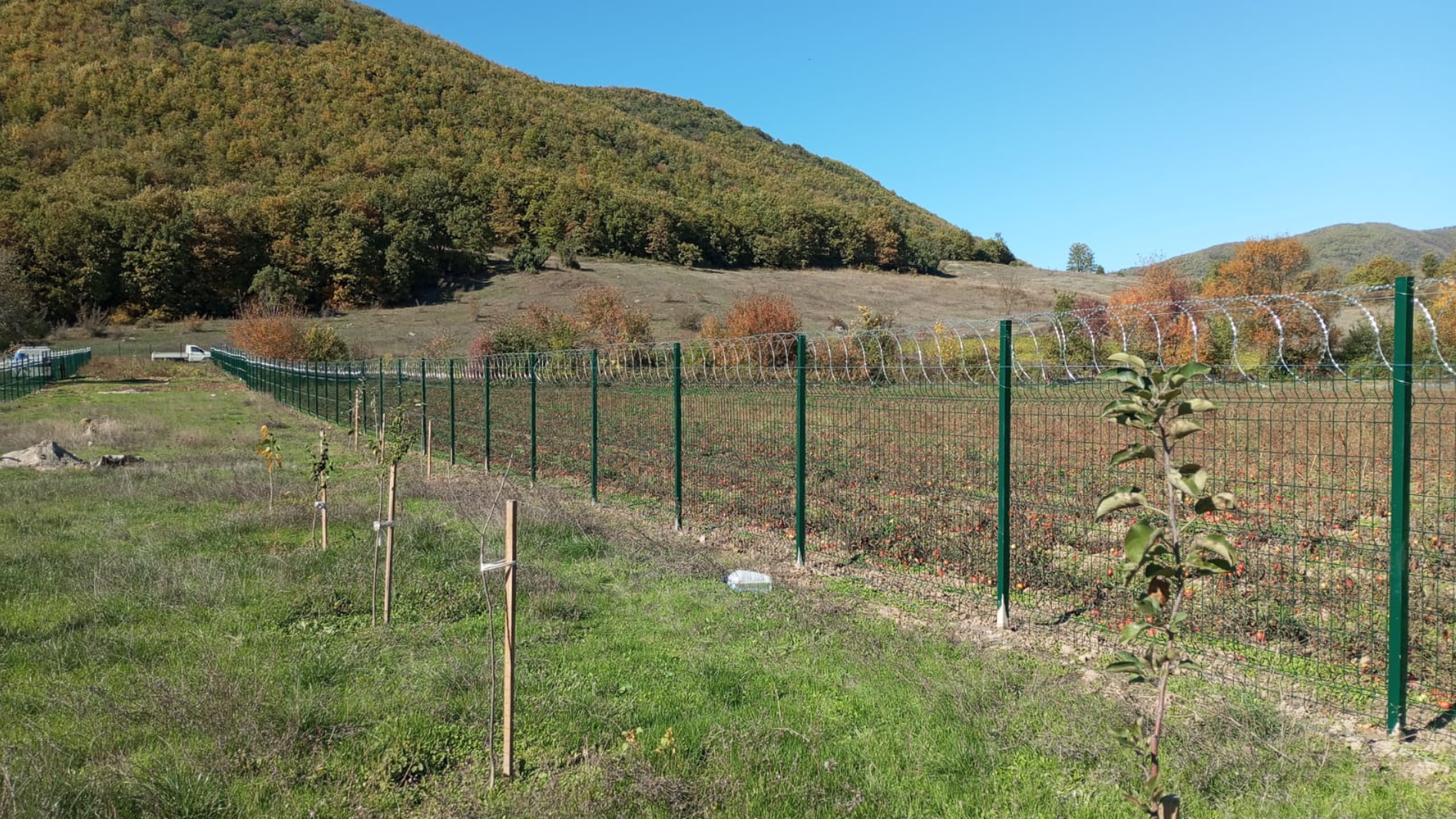 İrkilmez Tel Çit, Bursa Tel Çit, kafes tel Bursa, beton direk imalatı, jiletli tel montajı, bungalov ev Bursa, tel çit montaj, tel çit fiyatları, tel örgü Bursa, bağ evi montaj